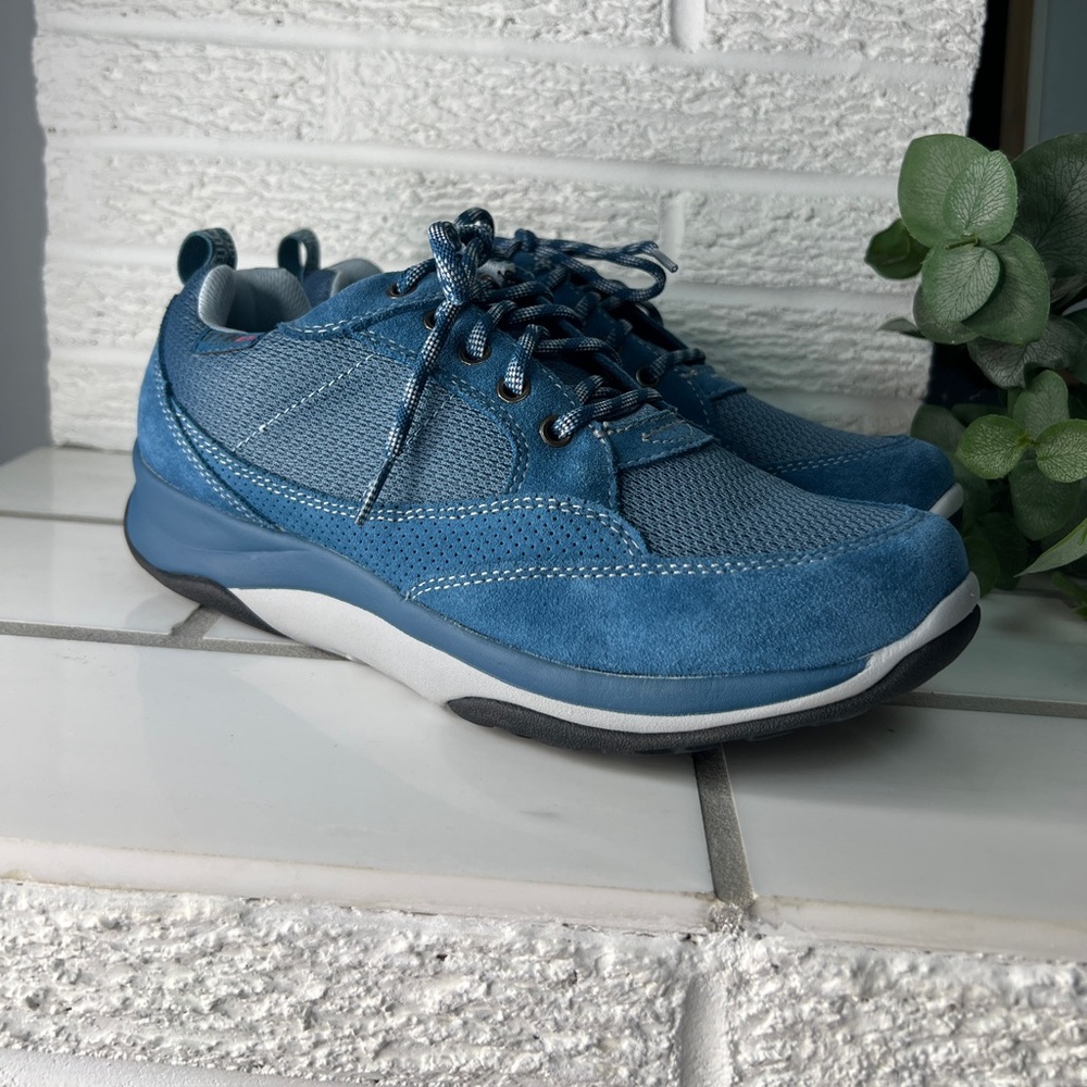 LL Bean Waterproof Insulated Snow
Sneakers Blue 9W